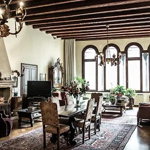 Palazzo Altinate - Note Di Piano Appartamento